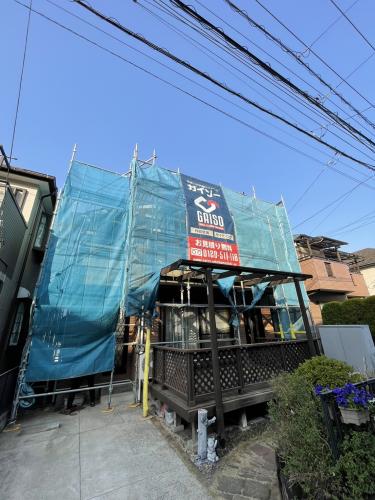 横浜市港北区　O様邸　の外壁・屋根塗装工事が着工しました。