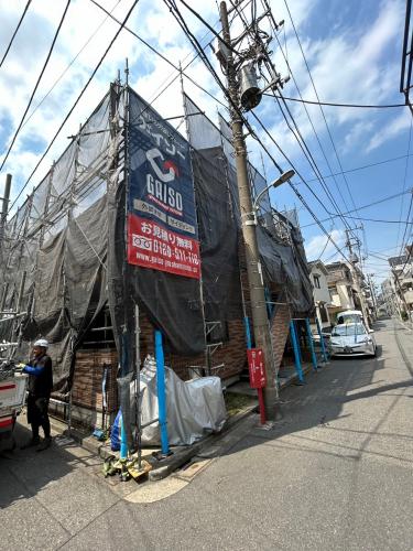 大田区・M様　邸　屋根塗装工事が着工しました。