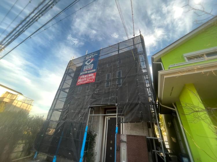 横浜市都築区　T様邸の外壁塗装が着工しました。